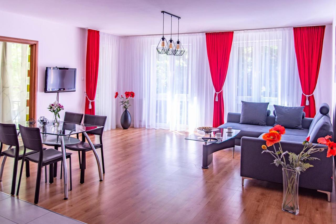 Apartamenty Kornel بوبيروفو المظهر الخارجي الصورة