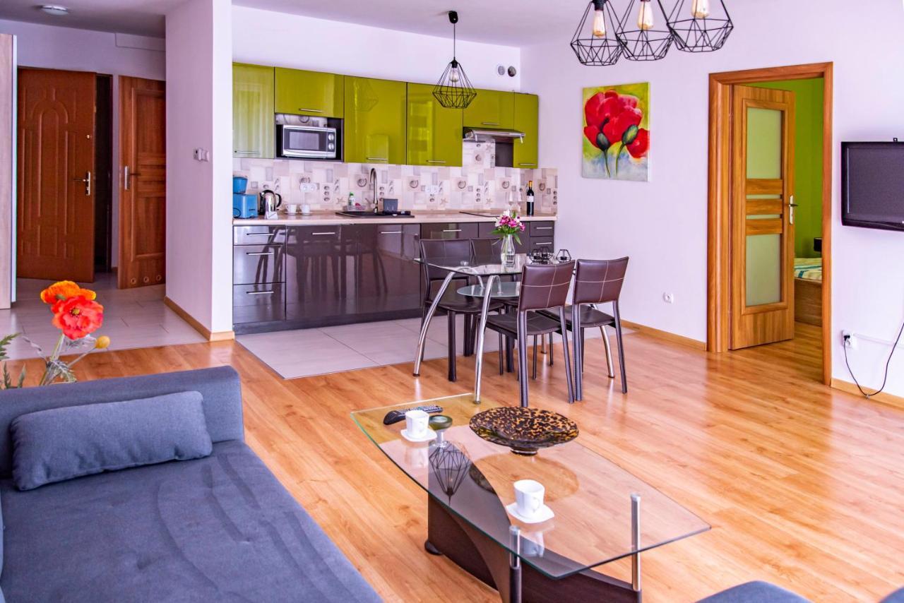 Apartamenty Kornel بوبيروفو المظهر الخارجي الصورة
