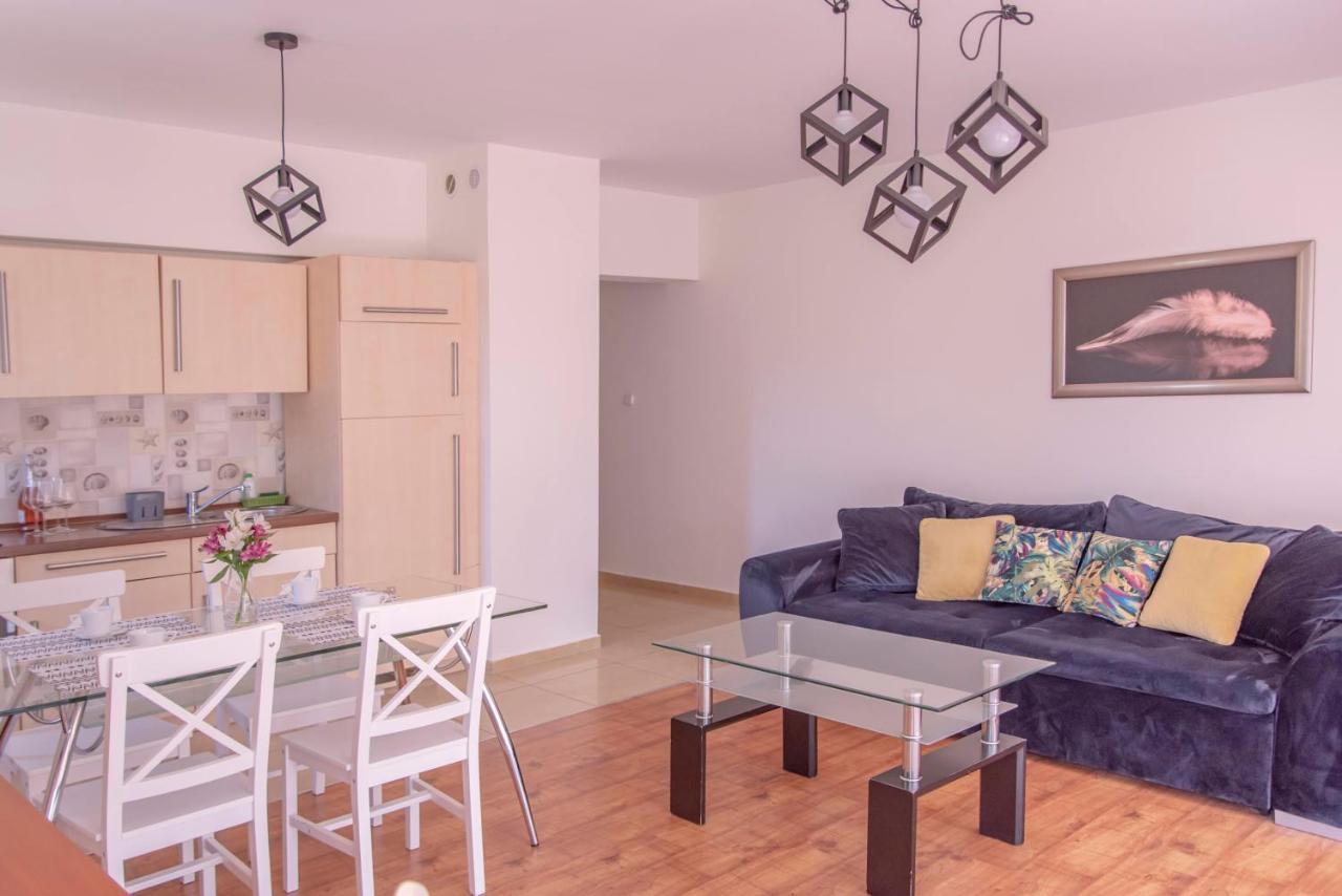 Apartamenty Kornel بوبيروفو المظهر الخارجي الصورة