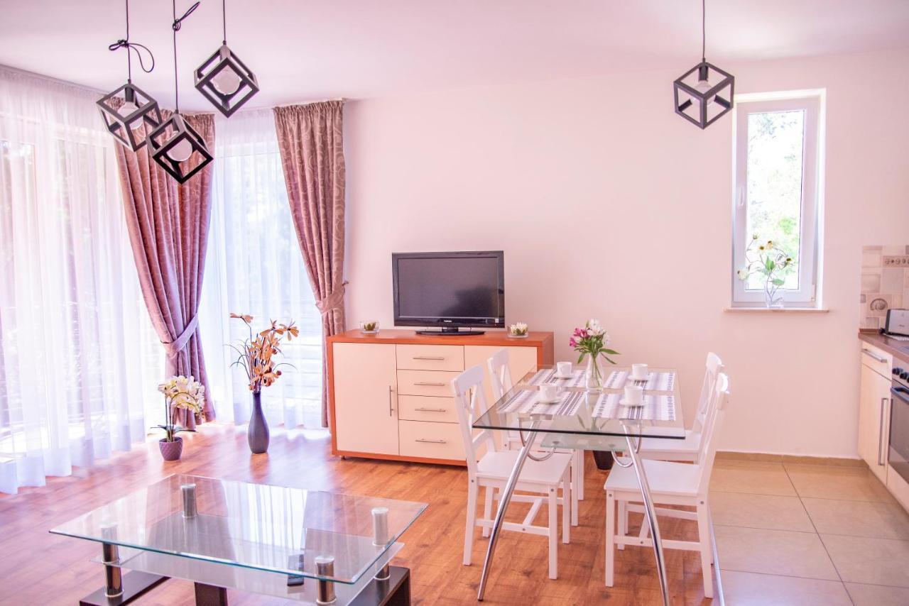 Apartamenty Kornel بوبيروفو المظهر الخارجي الصورة